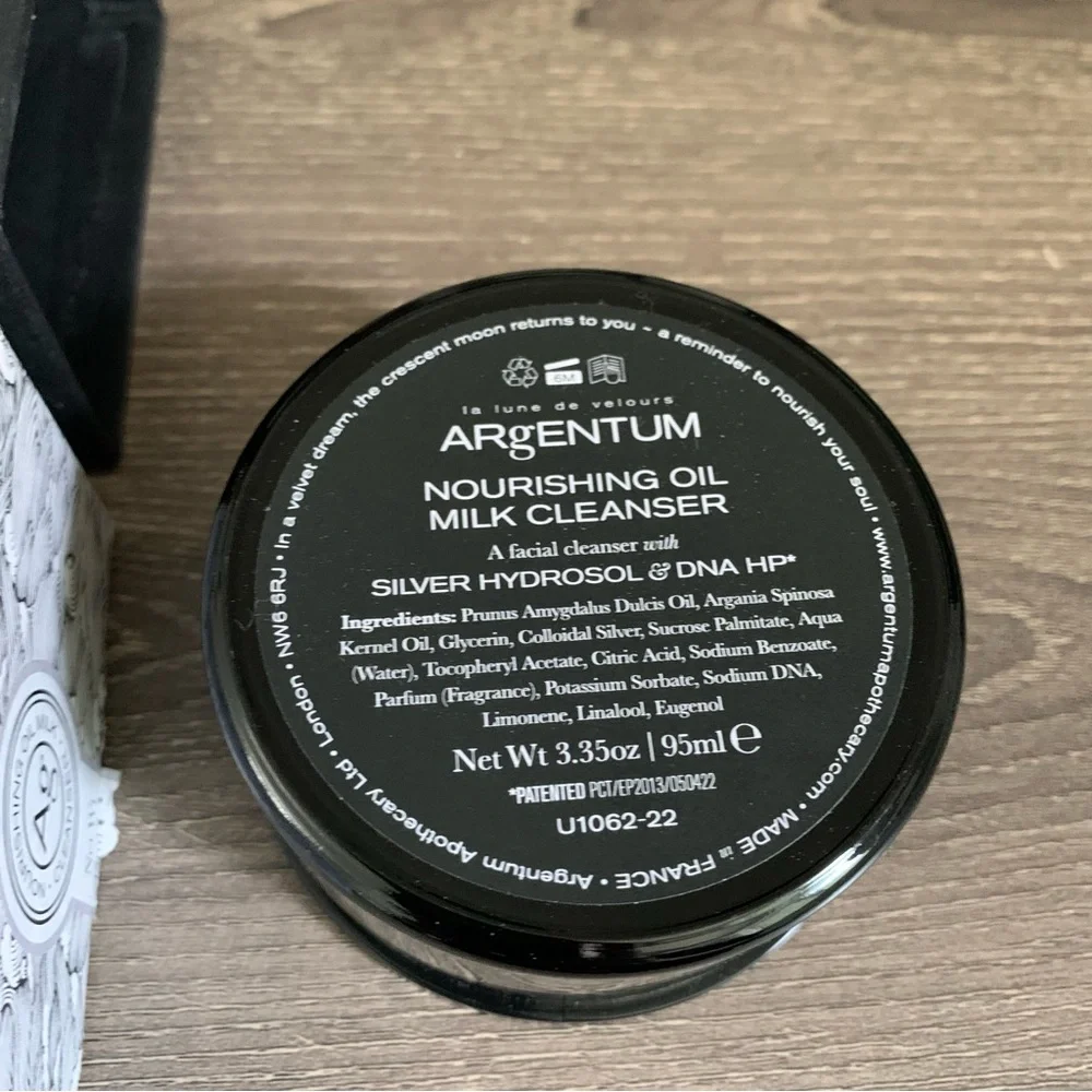 Argentum La Lune De Velours Nourishing Oil Milk Silver Cleanser